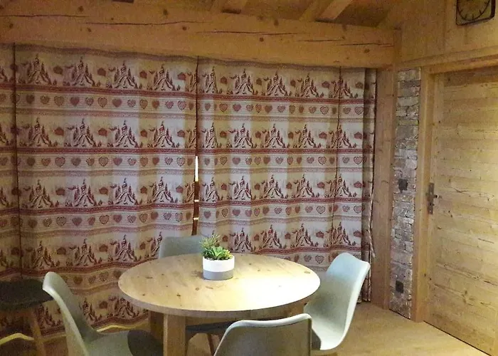 Localady - Sur Les Pistes De 梅杰夫